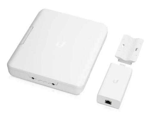 Carcasa Exterioara UniFi Switch Flex Utility Ubiquiti USW-Flex-Utility, Patch Cord si Injector PoE 60W incluse