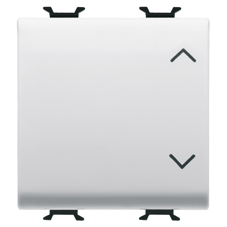 ÎNTRERUPATOR CU TREI CAI 1P 250V C.A. - 10AX - BUTON NEUTRU - SIMBOL SUS-JOS - 2 MODULE - ALB SATINAT - CHORUSMART